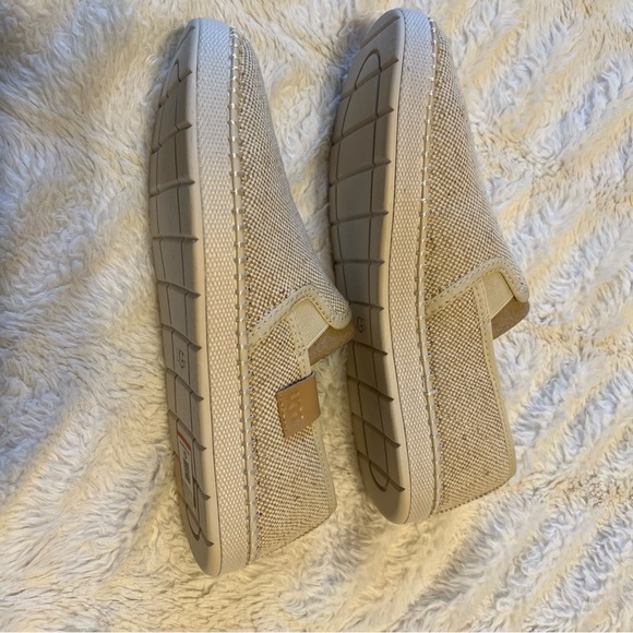 UGG Luciah - women’s slip on - knit - natural - Picture 5 of 12